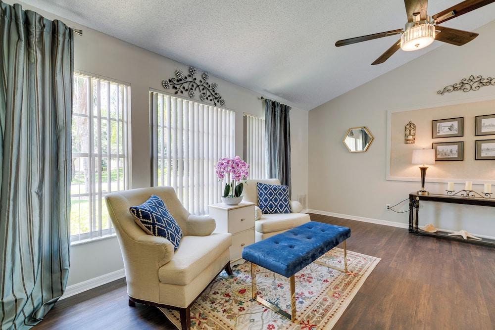 Spring Hill Home w/ Private Pool & Games!