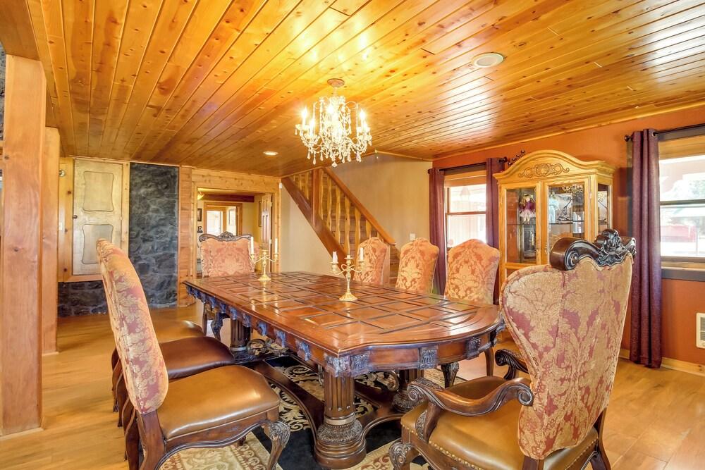 Near Sitgreaves Natl Park: High Country Farmhouse