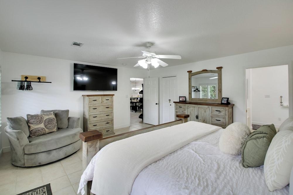 Lake Access: Pet-friendly Duplex in Hot Springs!