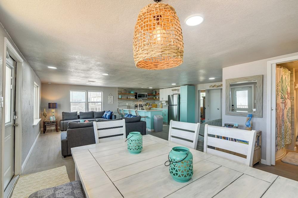 Oceanfront Deck: Surfside Beach Vacation Rental!