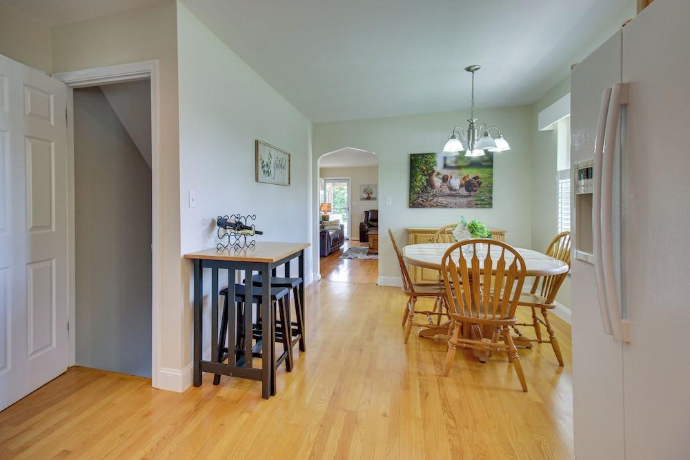 Home w/ Hot Tub + Deck ~ 3 Mi to Ark Encounter!