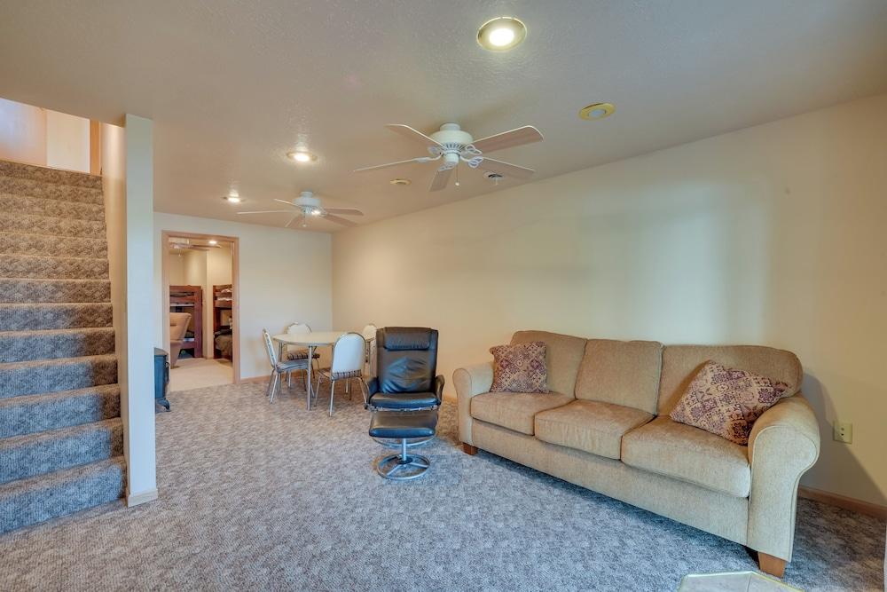 Lakefront Birchwood House w/ Deck + Fire Pit!