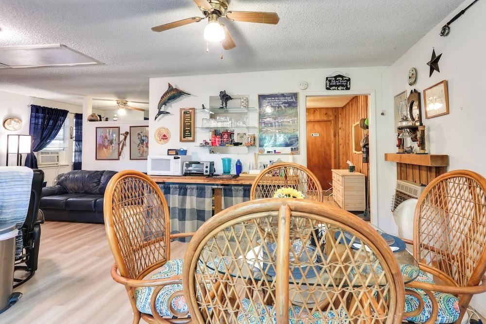 Dog-friendly Kingston Cabin w/ Wraparound Deck!