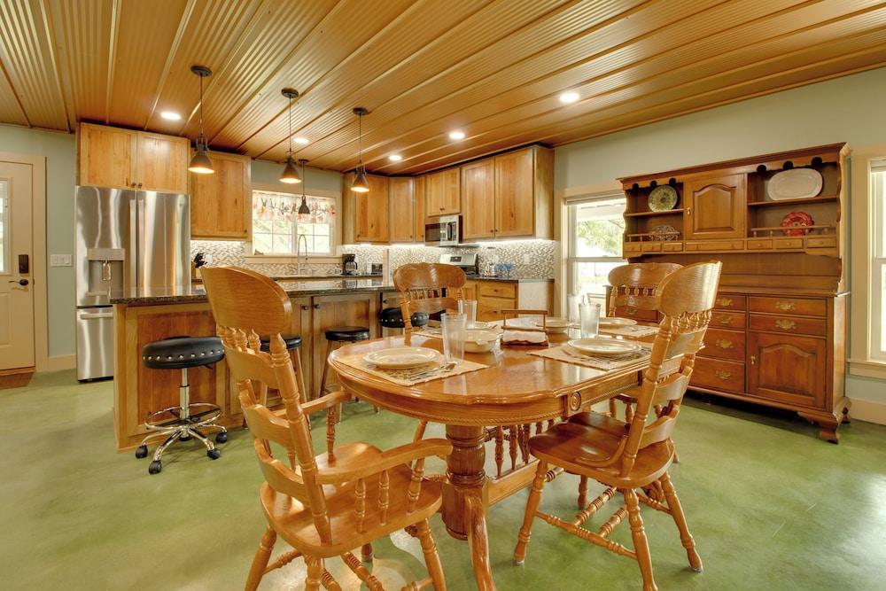 Unique Cotter Getaway w/ Deck & Outdoor Dining!