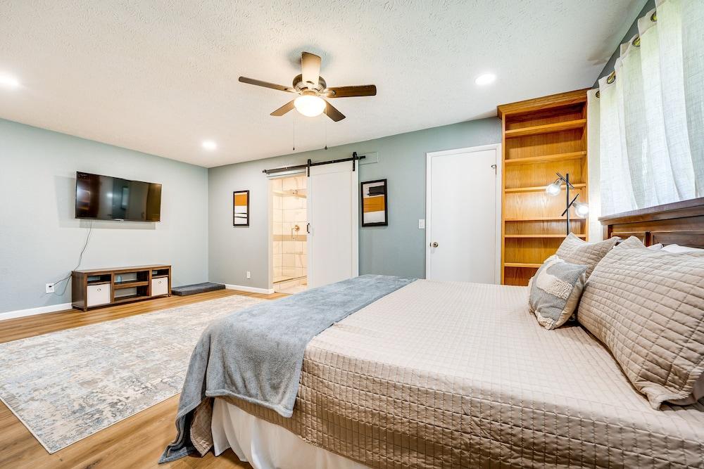 Pet-friendly Shell Knob Retreat w/ Deck & Grill!