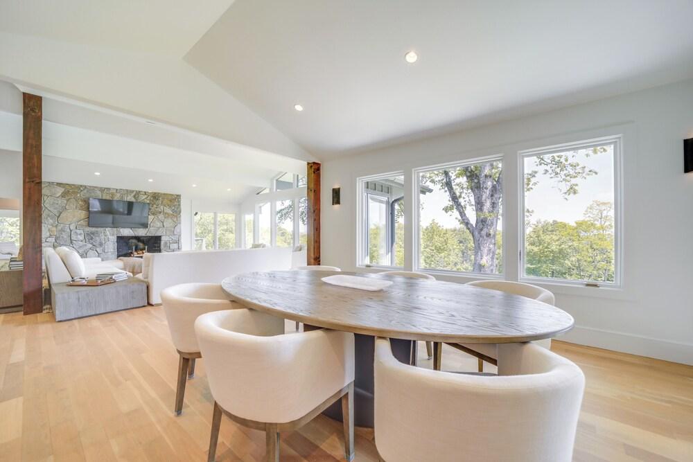 Luxurious Mountain Retreat w/ Long Range Views!