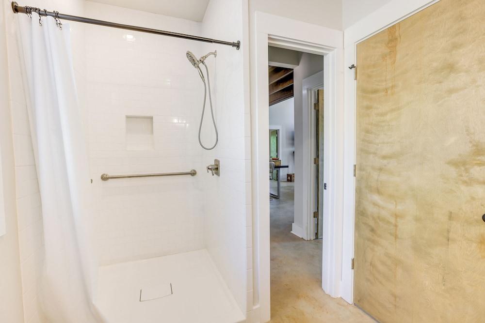 Charming Eclectic Vacation Rental w/ Beach Access!