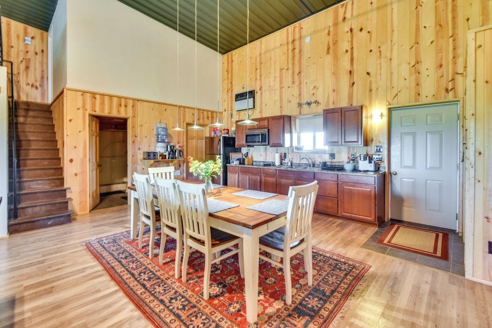 Secluded Nebraska Getaway: 2 Mi to Lake Mcconaughy