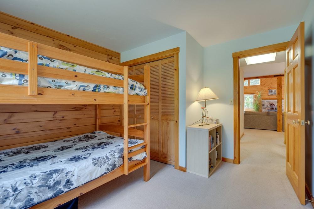 Pet-friendly Conway Cabin ~ 5 to Campton Mountain!