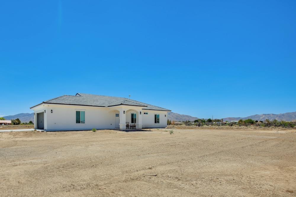 Serene Pahrump Cottage w/ Mountain Views!