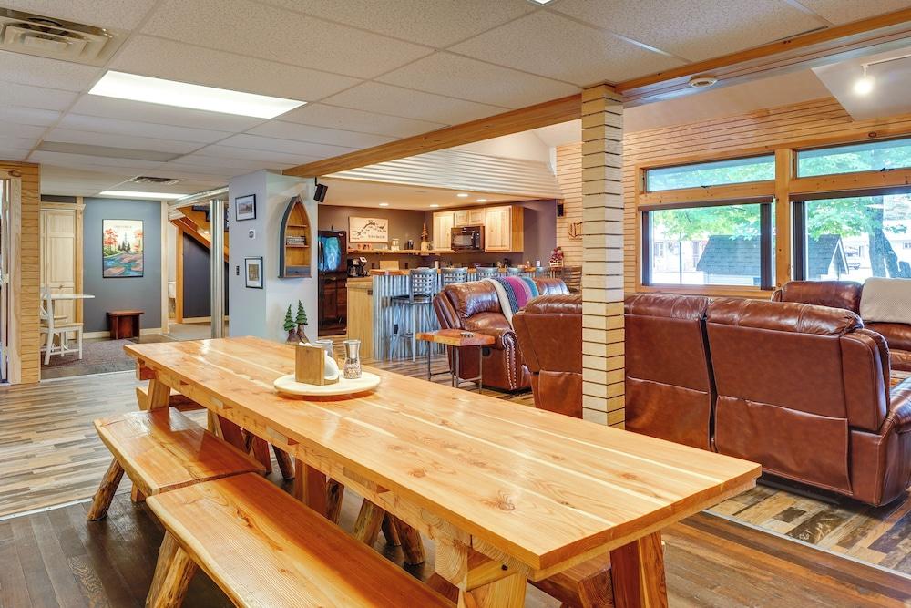 Spacious Old Forge Condo w/ Patio & Fire Pit!