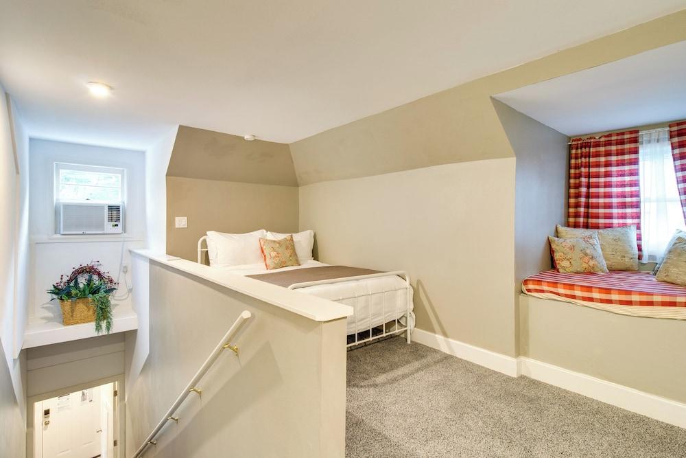 Updated Cotter Cottage: Walk to White River!