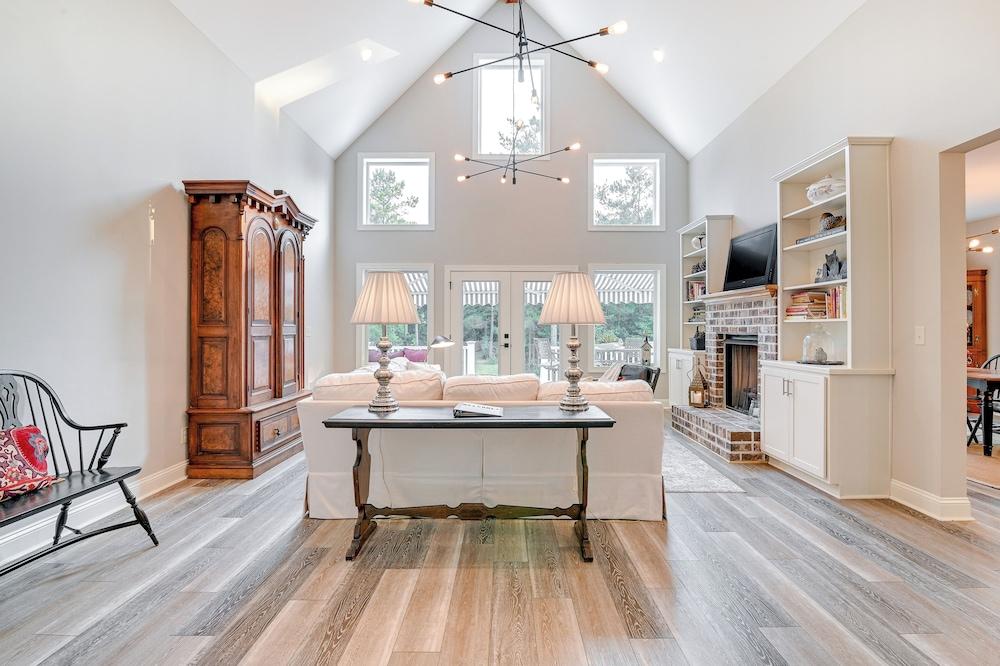 Expansive Georgetown Home w/ Decks & Fire Pit!