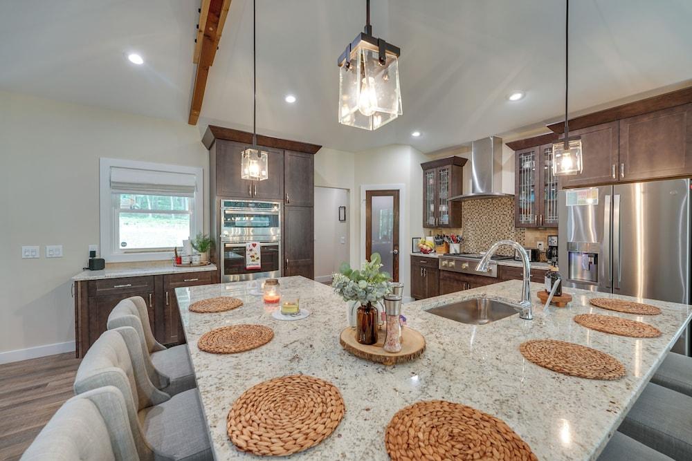 Dock & Yard Games: Lakefront Michigan Getaway!