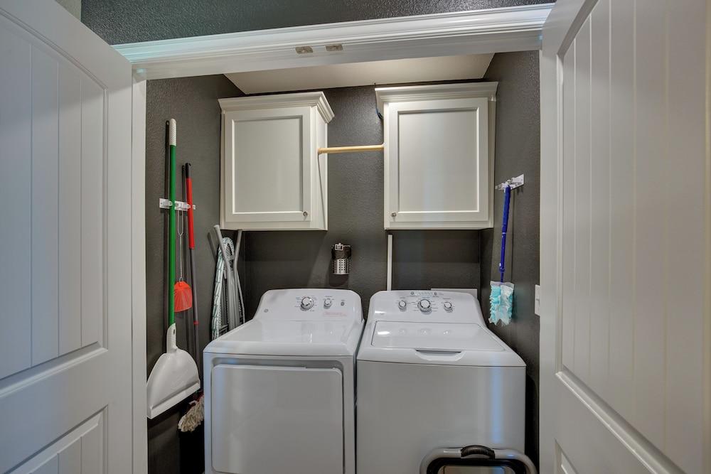 Madill Vacation Rental w/ Grill: Near Lake Texoma!