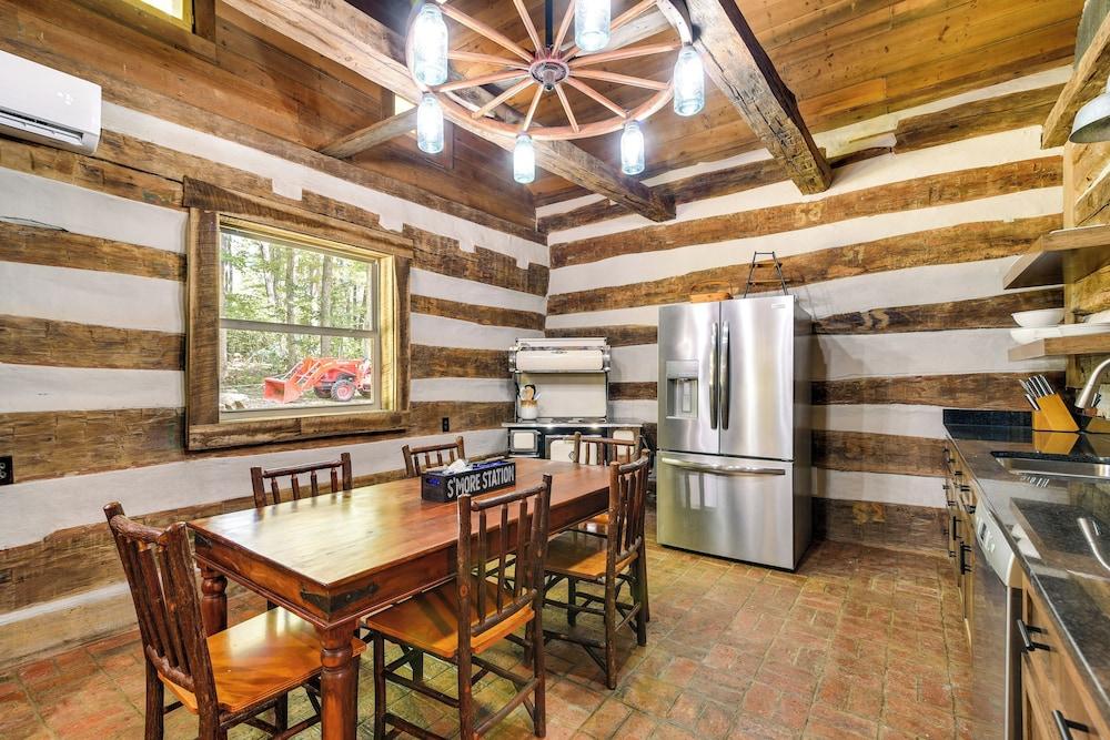 Glasgow Getaway w/ Patio, Fireplace & Grill!