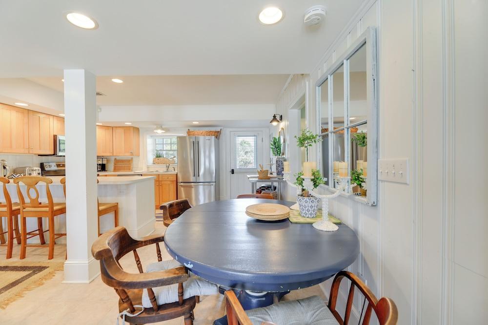 Atlantic Beach Condo - Walk to Beaches!