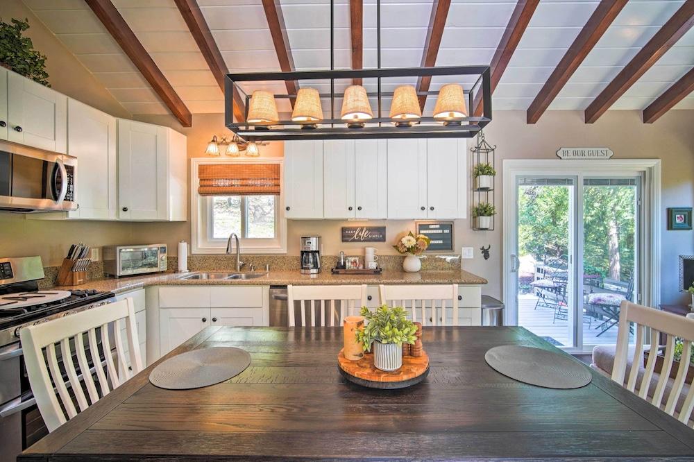 Tree-lined Twin Peaks Cottage w/ Custom Stream