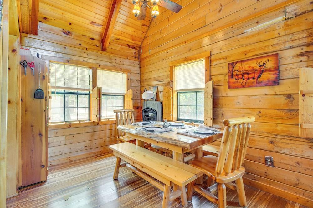 Secluded Oakland Cabin w/ Private Yard!