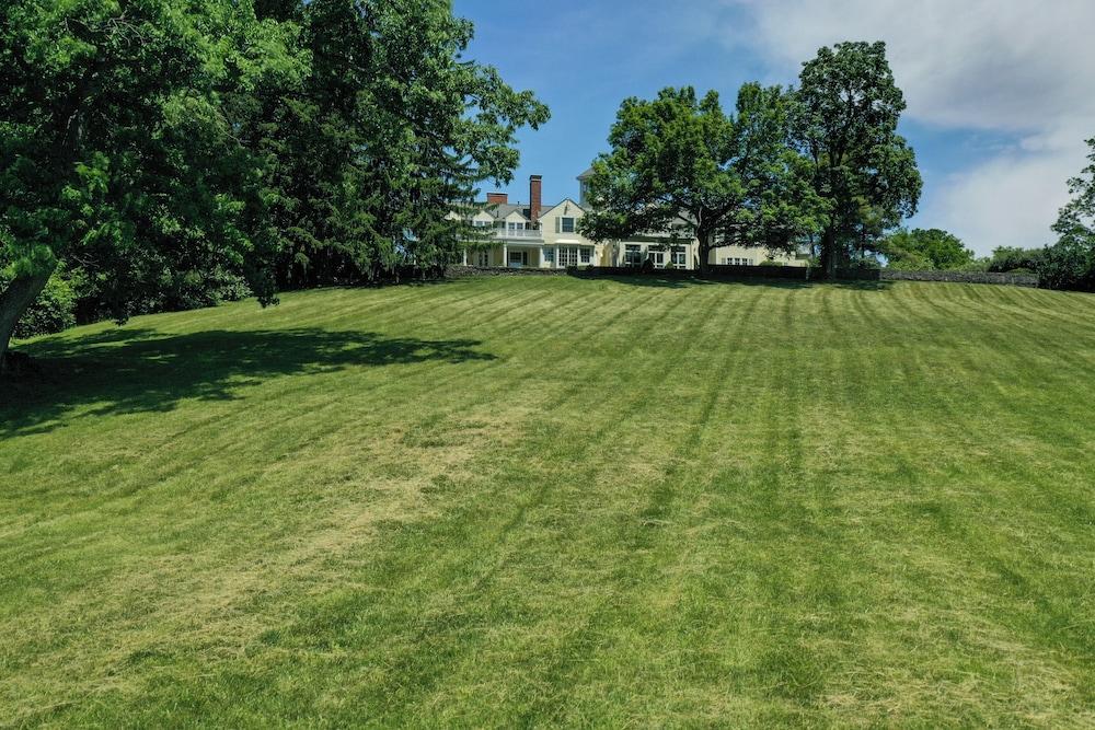 'the Windmill House' w/ Pond: 9 Mi to Dayton!