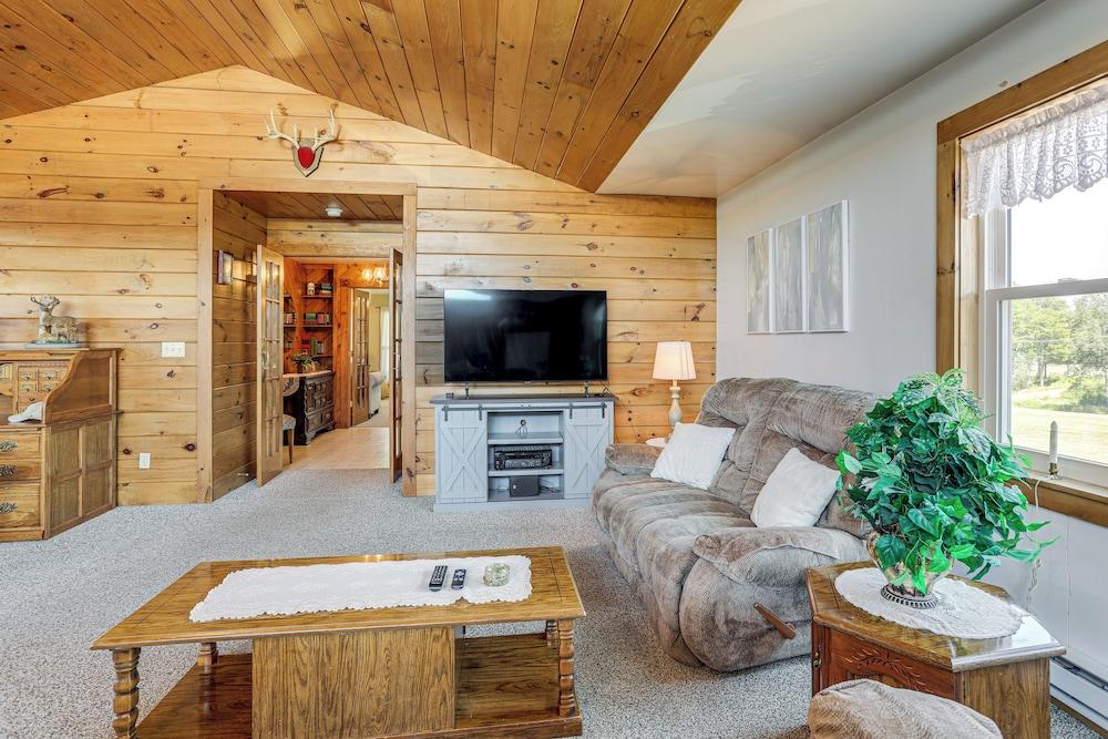 Spacious Pennsylvania Vacation Rental w/ Backyard