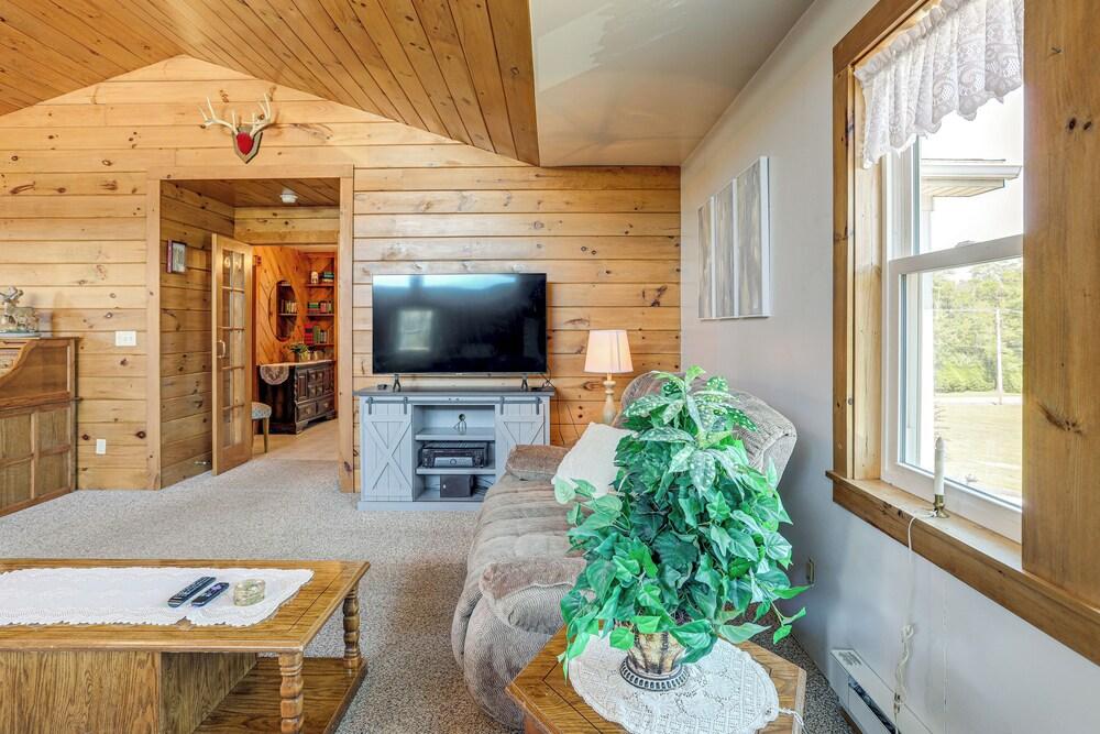 Spacious Pennsylvania Vacation Rental w/ Backyard