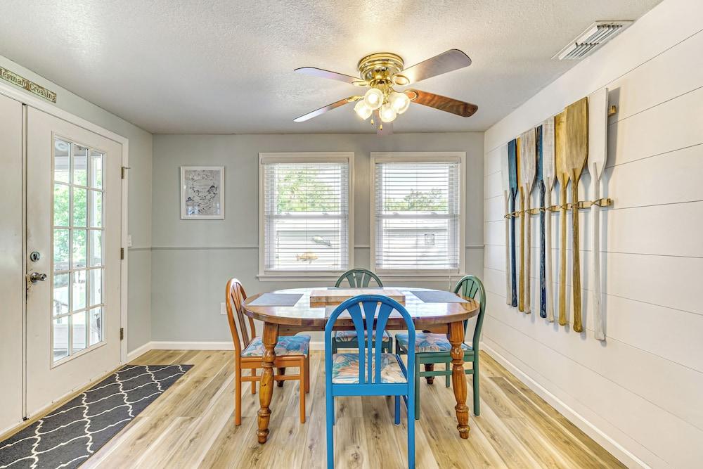 Waterfront Florida Abode w/ Deck, Grill & Fire Pit