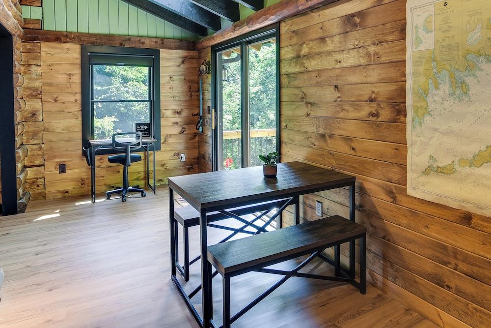 Fairhaven Harbor-front Gem - Steps From the Water!