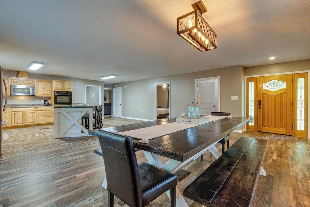 Peaceful Lucedale Hideaway on Private Acerage!