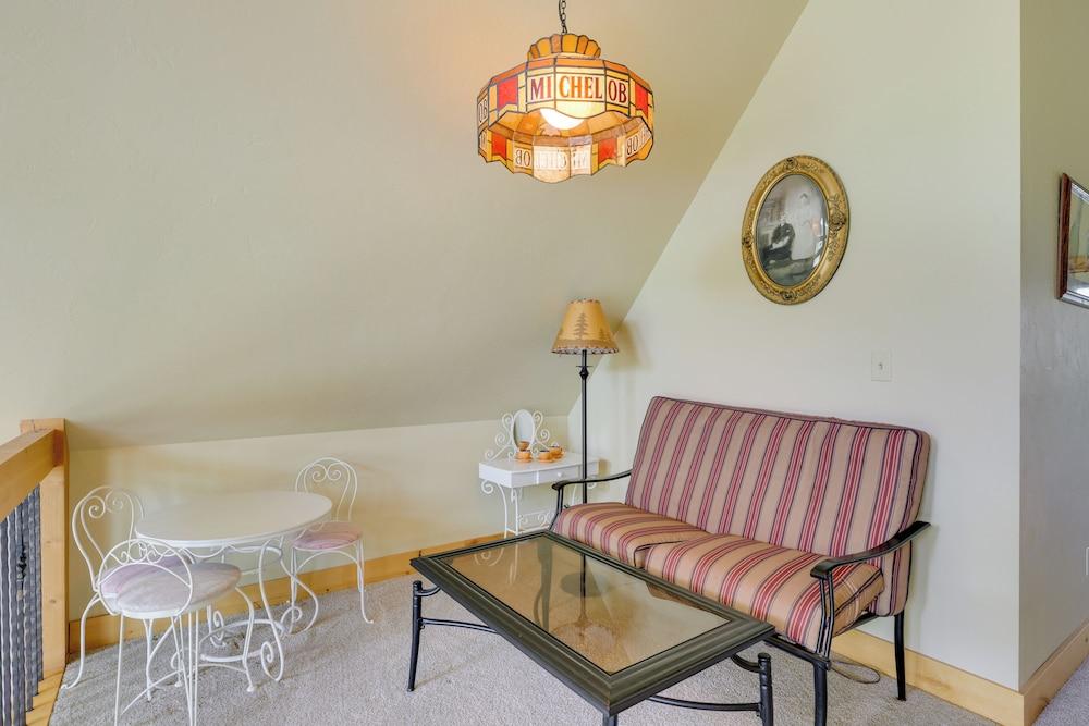 Alder Home w/ Mountain Views 2 Mi to Ruby River