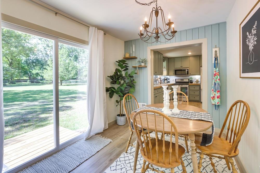 Pet-friendly Alabama Retreat w/ Deck & Patio!