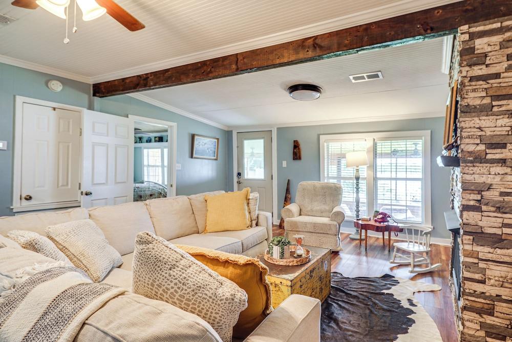 Lakefront Jonesville Cabin w/ Dock + Fire Pit!