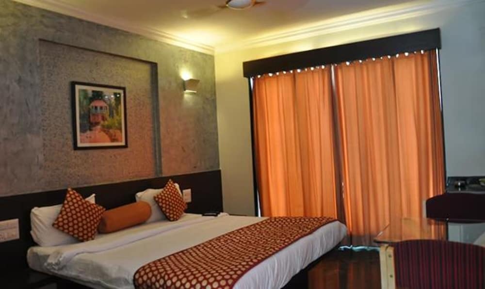 Fabhotel Prime Kb'S Grand