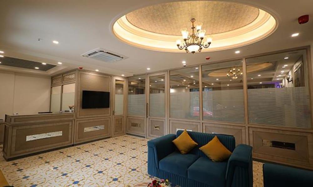 Fabhotel Prime Hampton By Ic'S