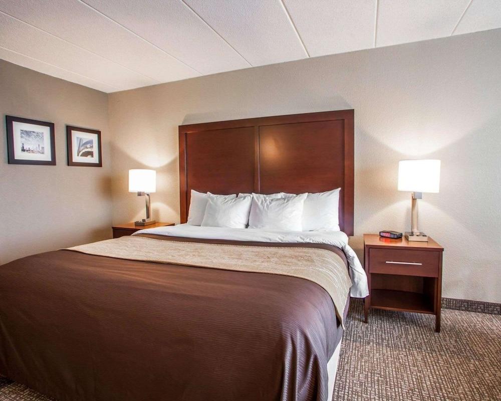 Quality Inn & Suites Orland Park - Chicago