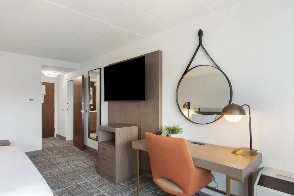 Crowne Plaza Lansing by IHG