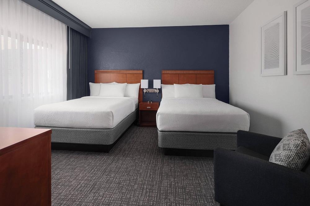 Courtyard by Marriott Rockville