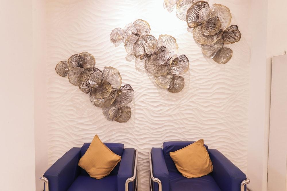 Hotel DreamWorld North EDSA