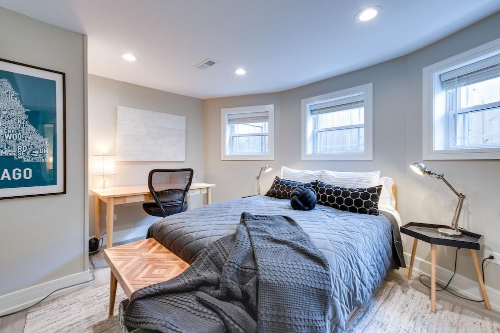 Chic Forest Park Home w/ Patio - 10 Mi to Chicago