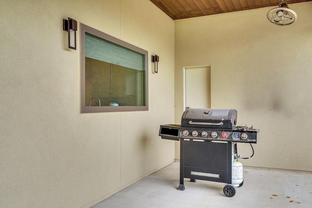 Large Group Getaway in Georgetown w/ Private Pool!