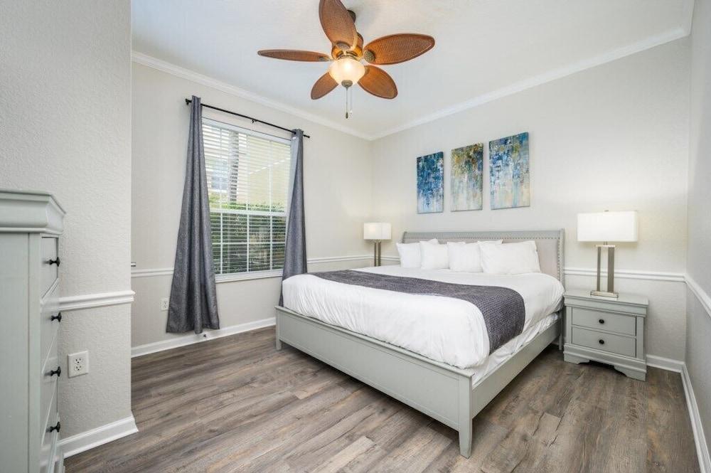 Epic Universe 4 Bedroom Plus, Lake View Condo, Vista Cay-1008