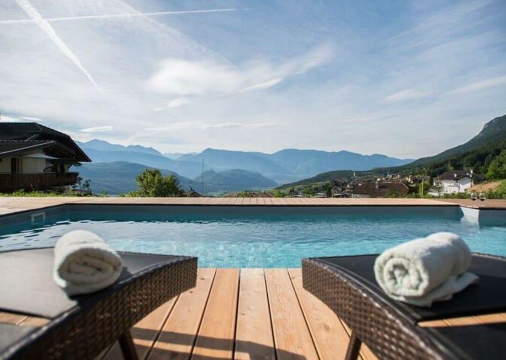 Apartment Pink Lady 1