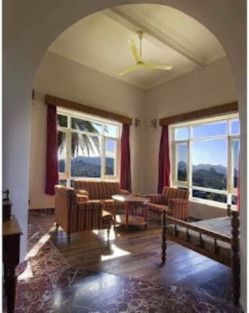 Altus Luxury Homestay