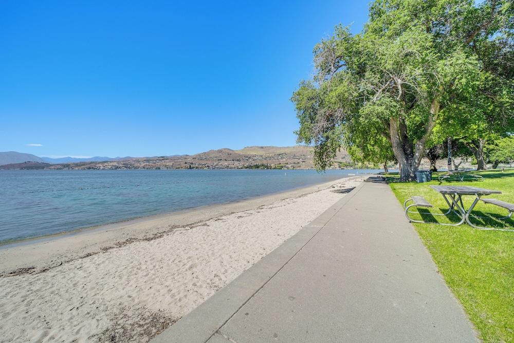Chelan Home: Views, Pool, Hot Tub, & Beach Access