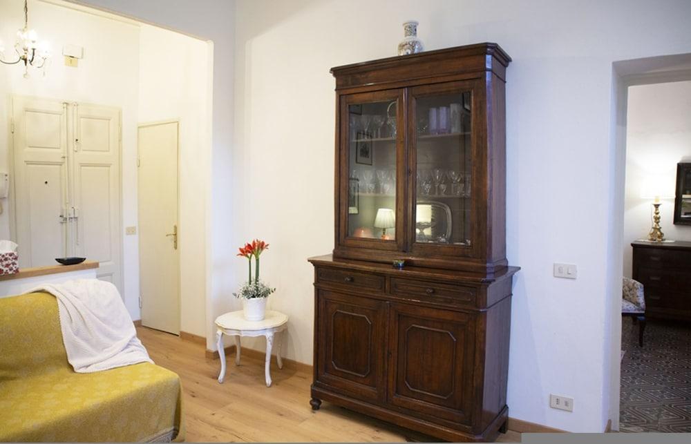 Welcomely - Burlamacchi House