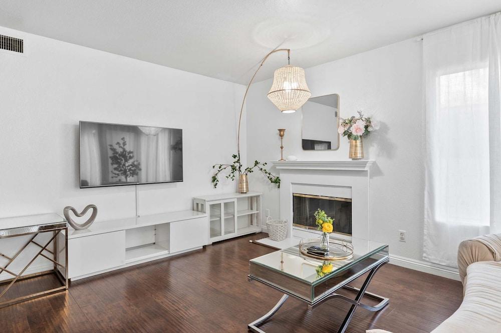 Modern Cozy Retreat With Pool Fireplace