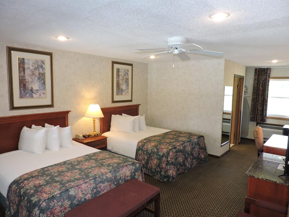 Indian Hills Inn & RV Park