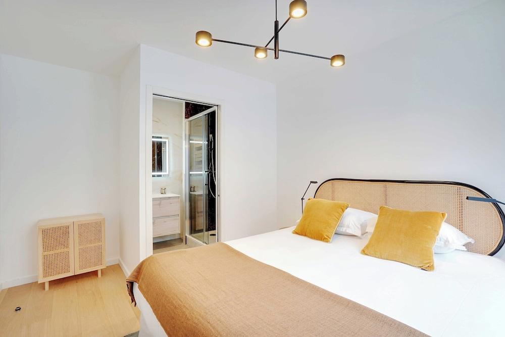 Duplex With Terrace in Levallois