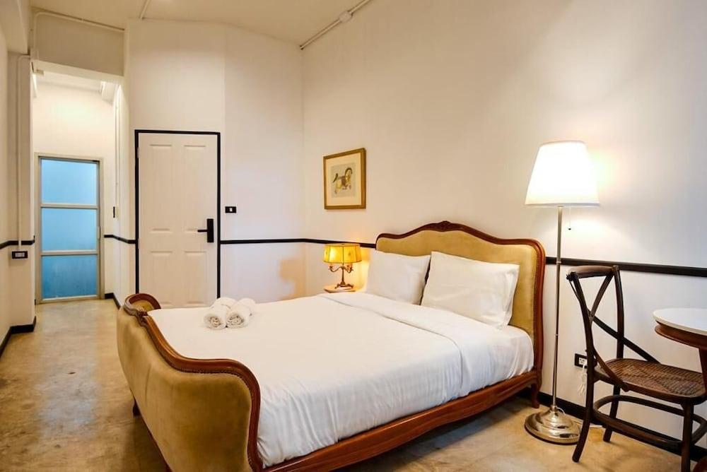 The Character Yaowarat