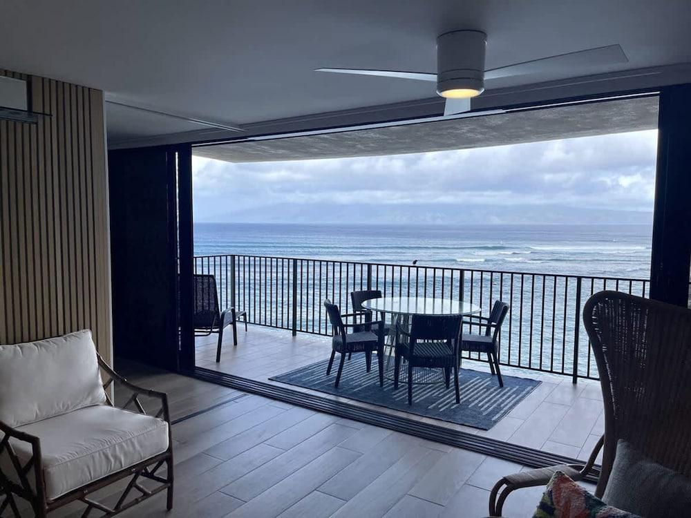 Luxurious Oceanfront 20-foot Panoramic Ocean View